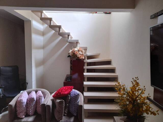 Sobrado para Venda em Sorocaba - 2