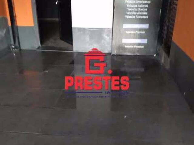 Salão Comercial para Venda em Sorocaba - 2
