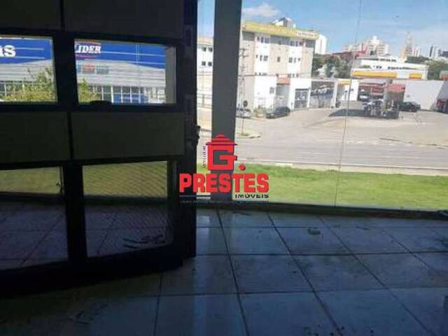Salão Comercial para Venda em Sorocaba - 2