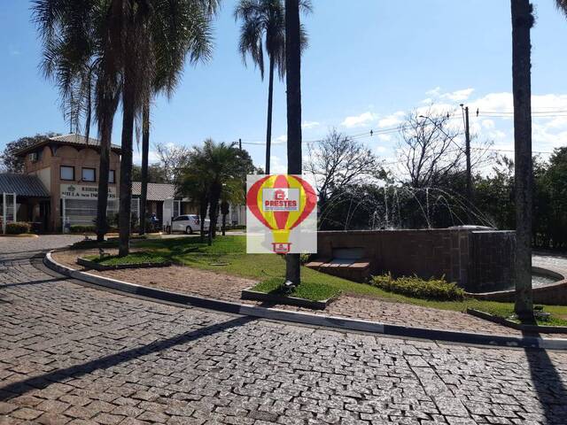 Sobrado para Venda em Sorocaba - 2