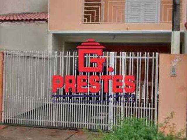 Sobrado para Venda em Sorocaba - 2