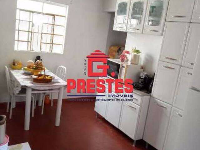 Casa para Venda em Angatuba - 3