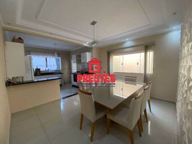 Casa para Venda em Sorocaba - 2