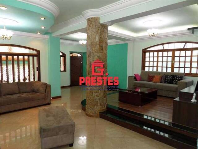 Sobrado para Venda em Sorocaba - 2