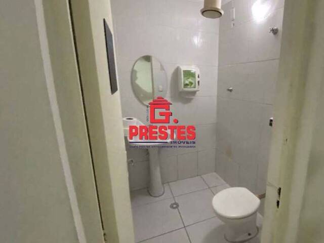 Salão Comercial para Locação em Sorocaba - 2
