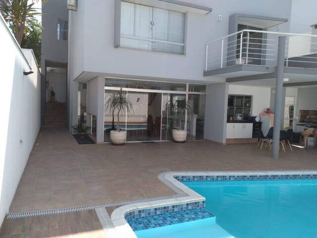 Sobrado para Venda em Sorocaba - 2