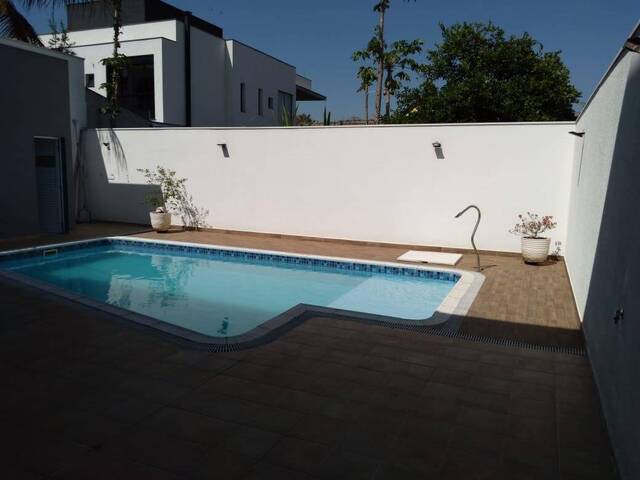 Sobrado para Venda em Sorocaba - 3