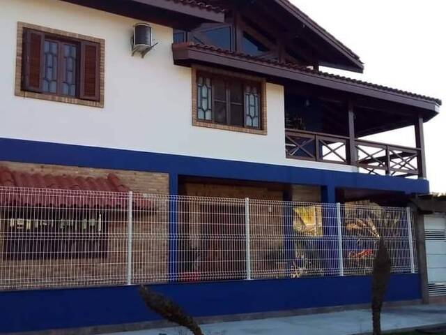 Sobrado para Venda em Caraguatatuba - 2