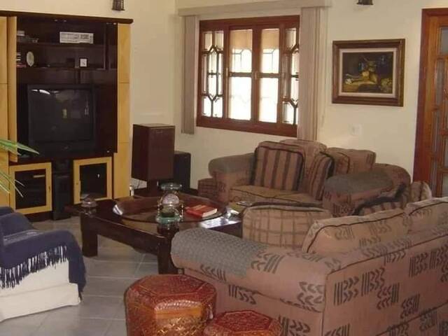 Sobrado para Venda em Caraguatatuba - 4