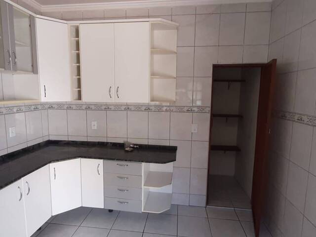 Sobrado para Venda em Sorocaba - 3