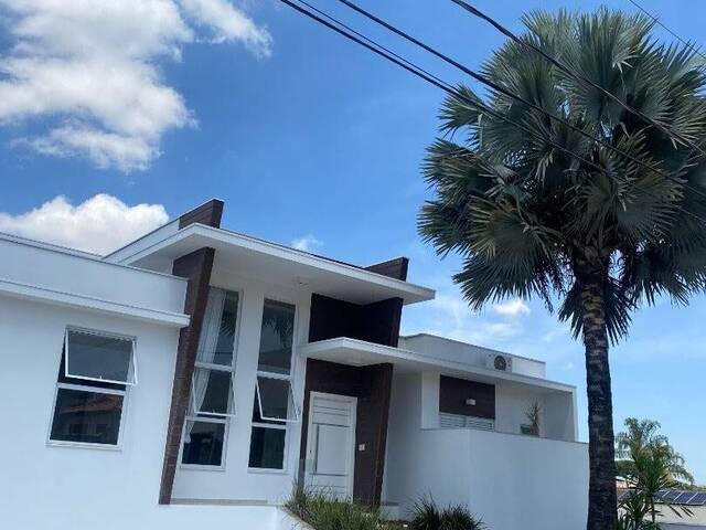 Sobrado para Venda em Sorocaba - 2