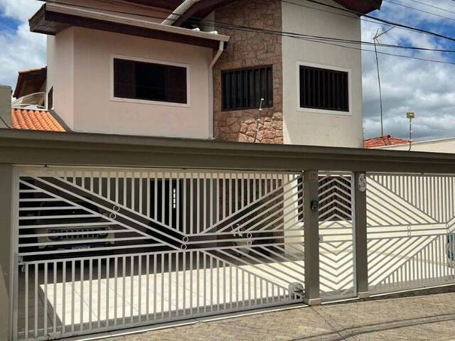 Sobrado para Venda em Sorocaba - 2