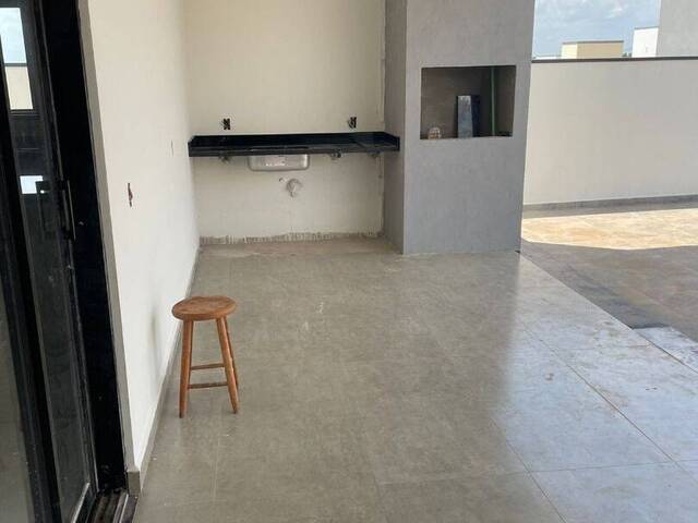 Sobrado para Venda em Porto Feliz - 2