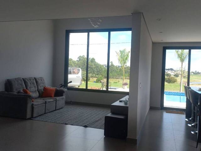 Casa para Venda em Paranapanema - 2