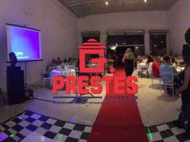 Salão Comercial para Venda em Salto - 2