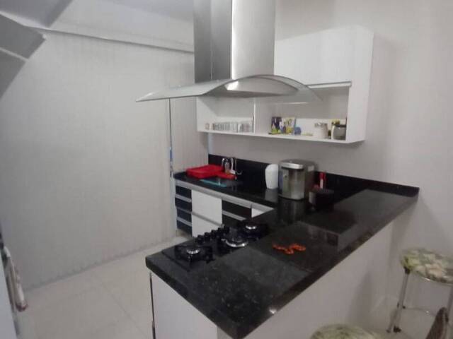 Sobrado para Venda em Caraguatatuba - 4