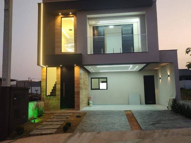 Sobrado para Venda em Sorocaba - 2