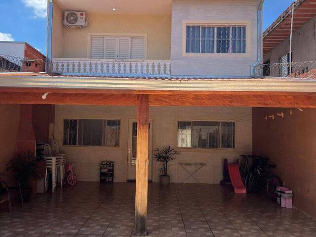 Sobrado para Venda em Sorocaba - 2