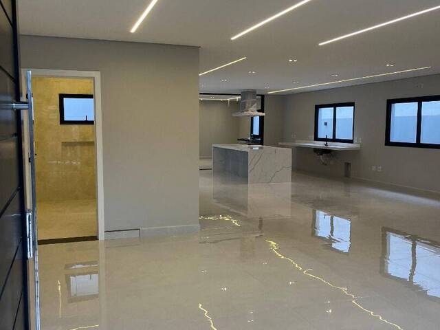 Sobrado para Venda em Sorocaba - 2