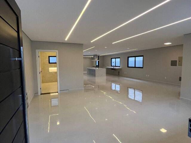 Sobrado para Venda em Sorocaba - 3